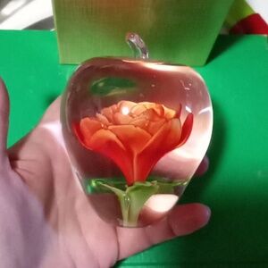 Beautiful Clear Glass Apple Rose in Center.